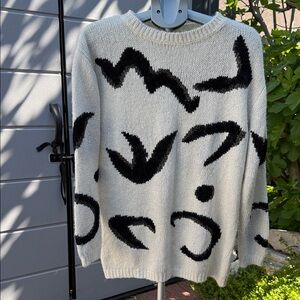 Liz Claiborne Black and Cream Abstract Sweater